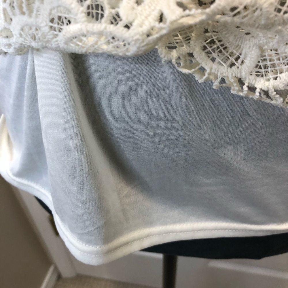 Nanette Lepore cream crocheted sleeveless top size large - Picture 16 of 16